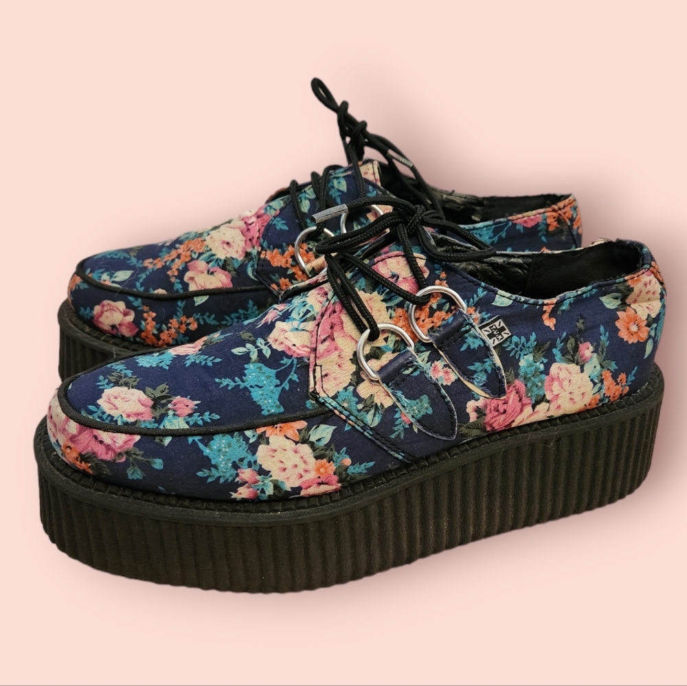 TUK Floral Platform Women's Shoes - Black and Pink